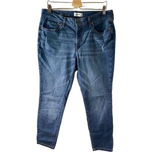 Sonoma crop distressed denim jeans. Size 14S.